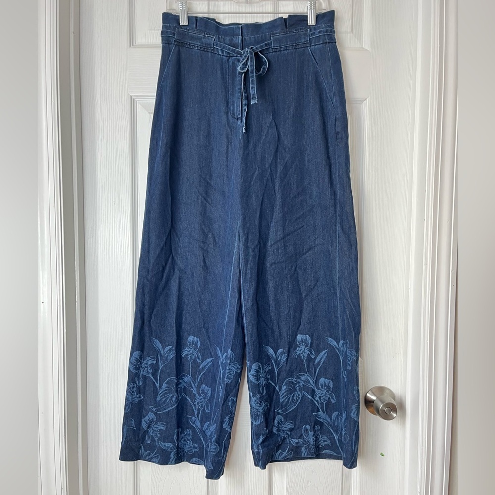 White House Black Market Blue Floral Tencel Wide Leg Pants Size 6 Short